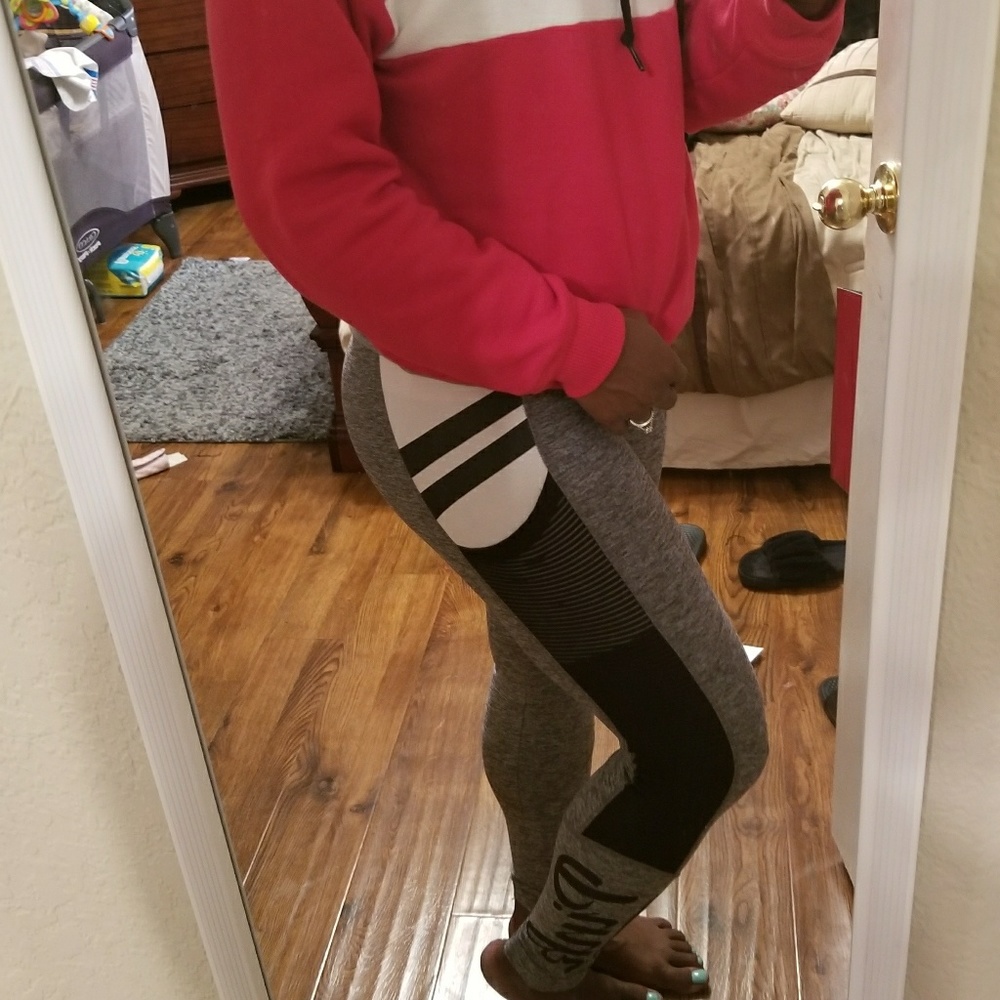 🎀VS PINK Ultimate leggings - Picture 1 of 2